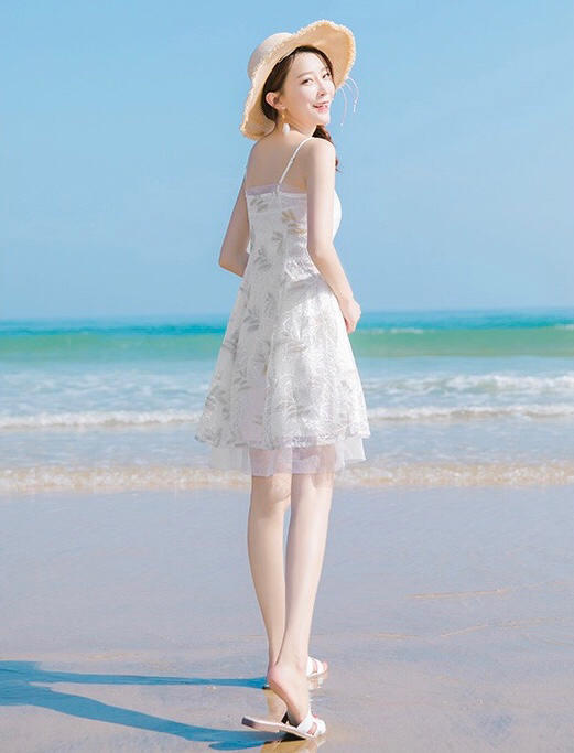 Chanel女裝 香奈兒連衣裙 法國專櫃同步 2019新款 刺繡V領 微透紗多層蕾絲裙 女款連衣裙  xly1420